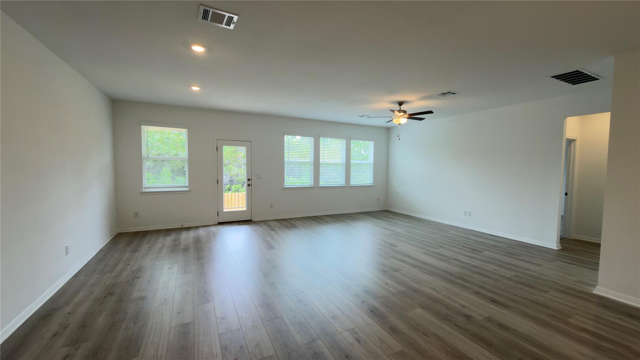 523 Andesite Cv, Liberty Hill, TX 78642