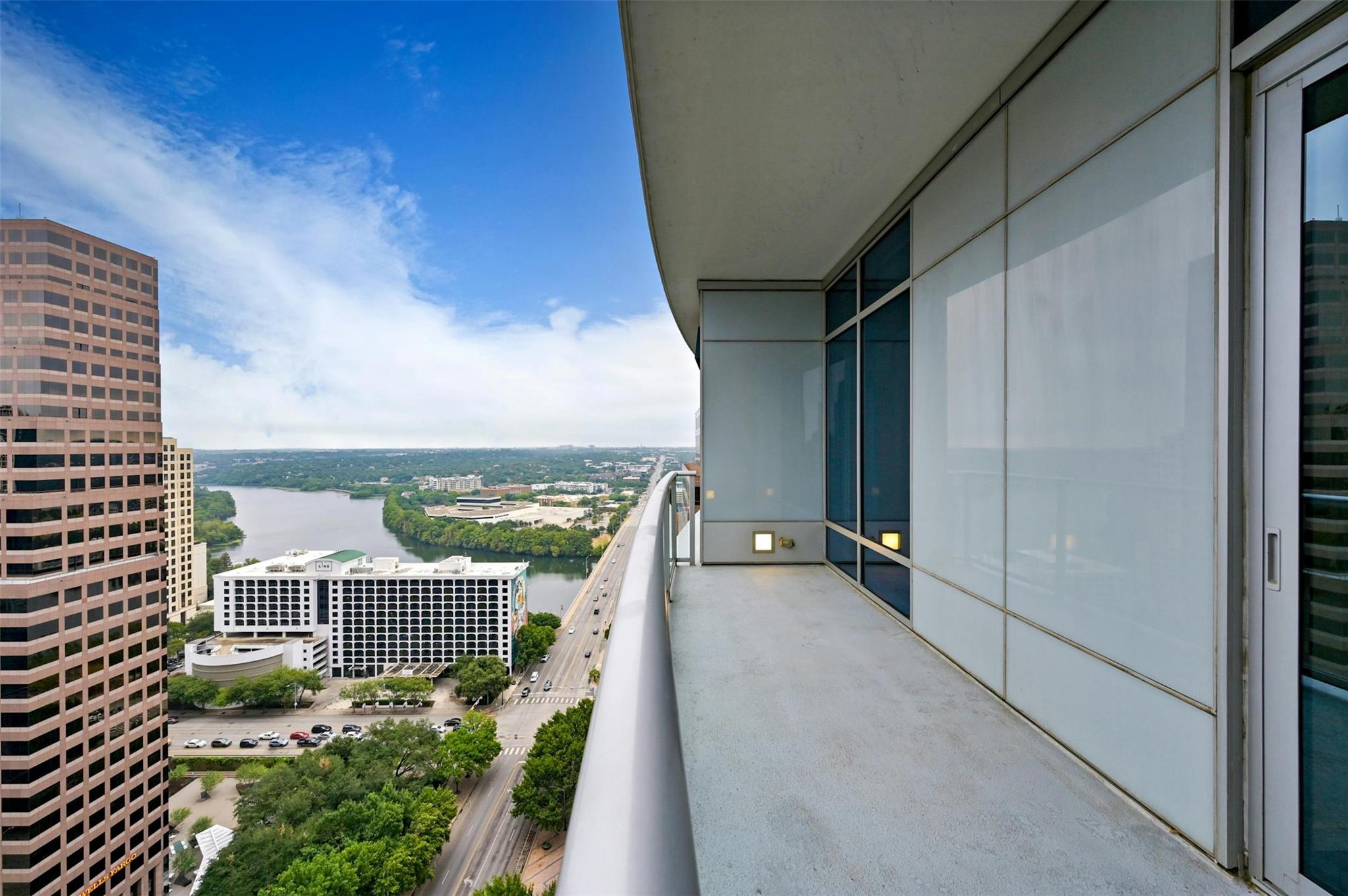 200 Congress Ave # 24B, Austin, TX 78701