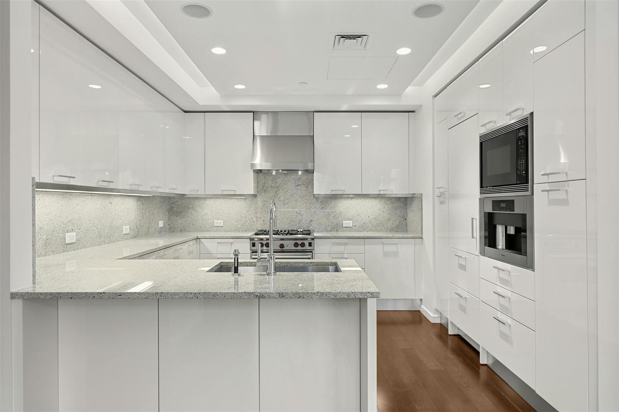 200 Congress Ave # 24B, Austin, TX 78701