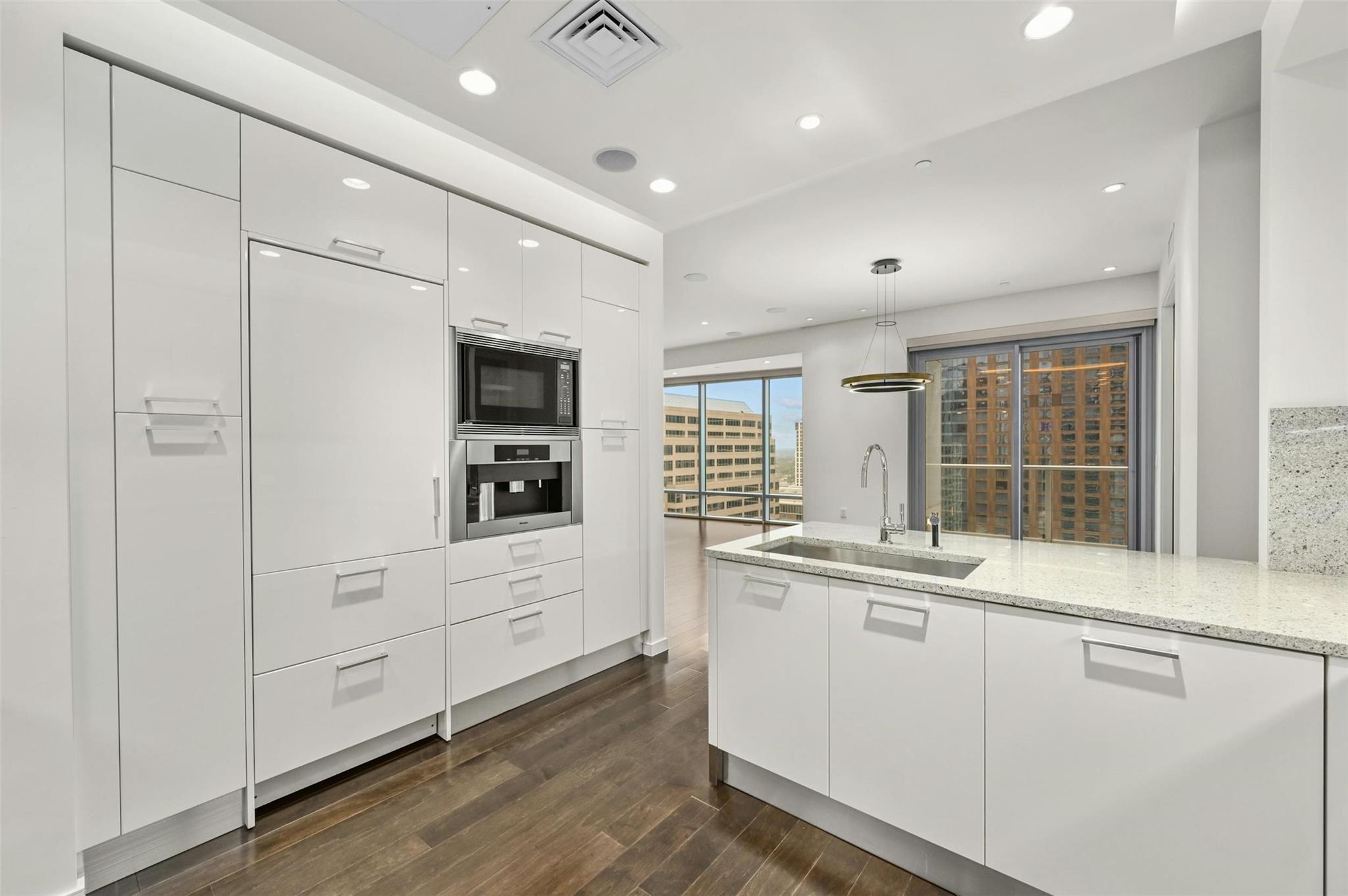 200 Congress Ave # 24B, Austin, TX 78701