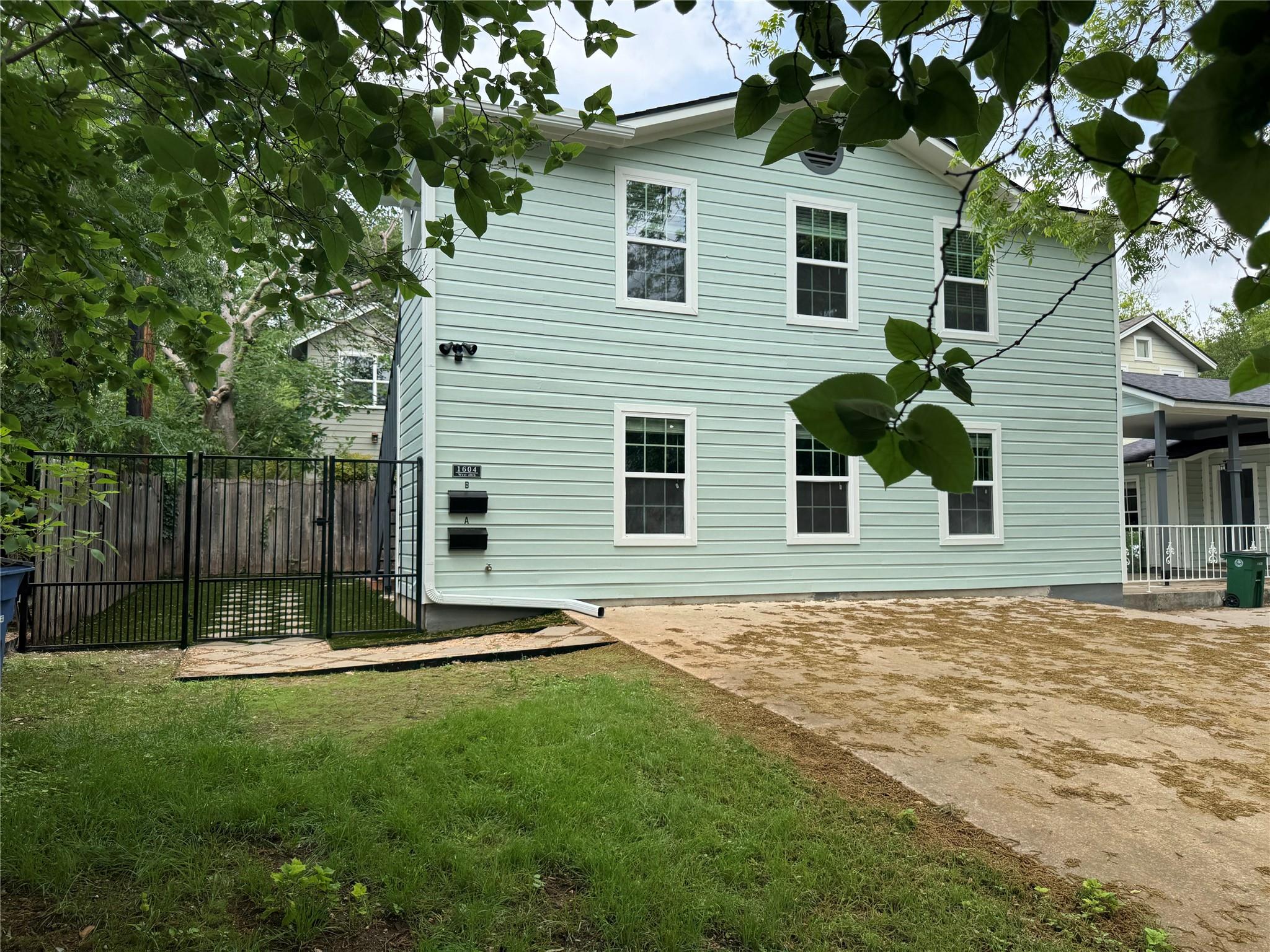 1604 W. 40th St # b, Austin, TX 78756