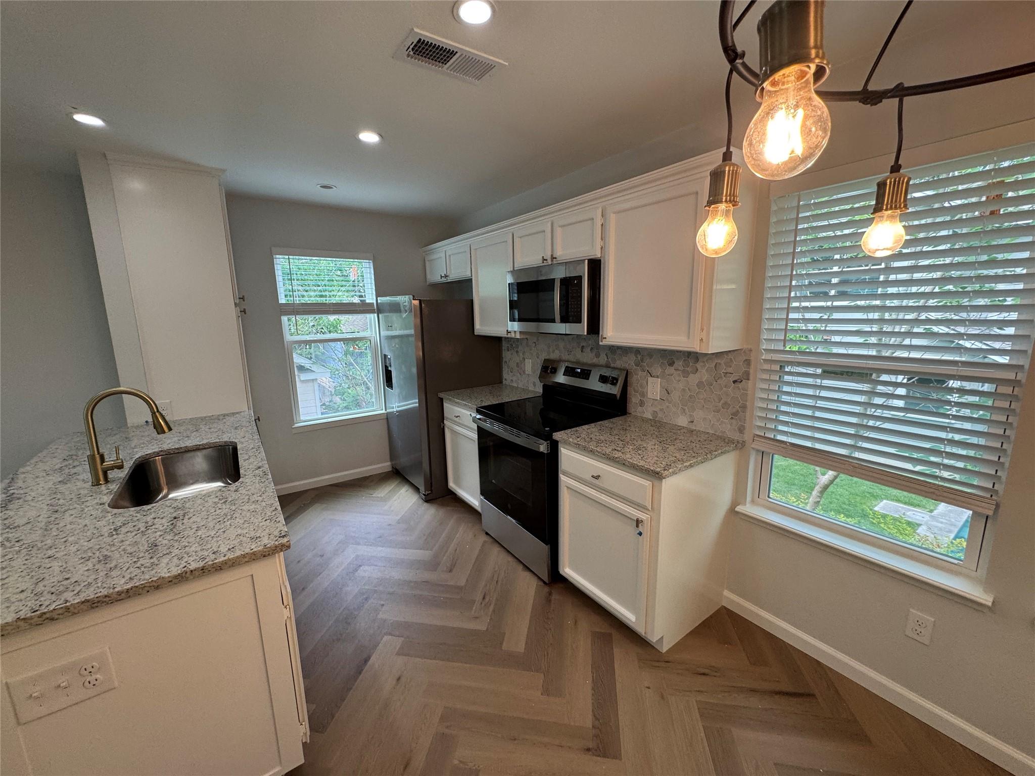 1604 W. 40th St # b, Austin, TX 78756