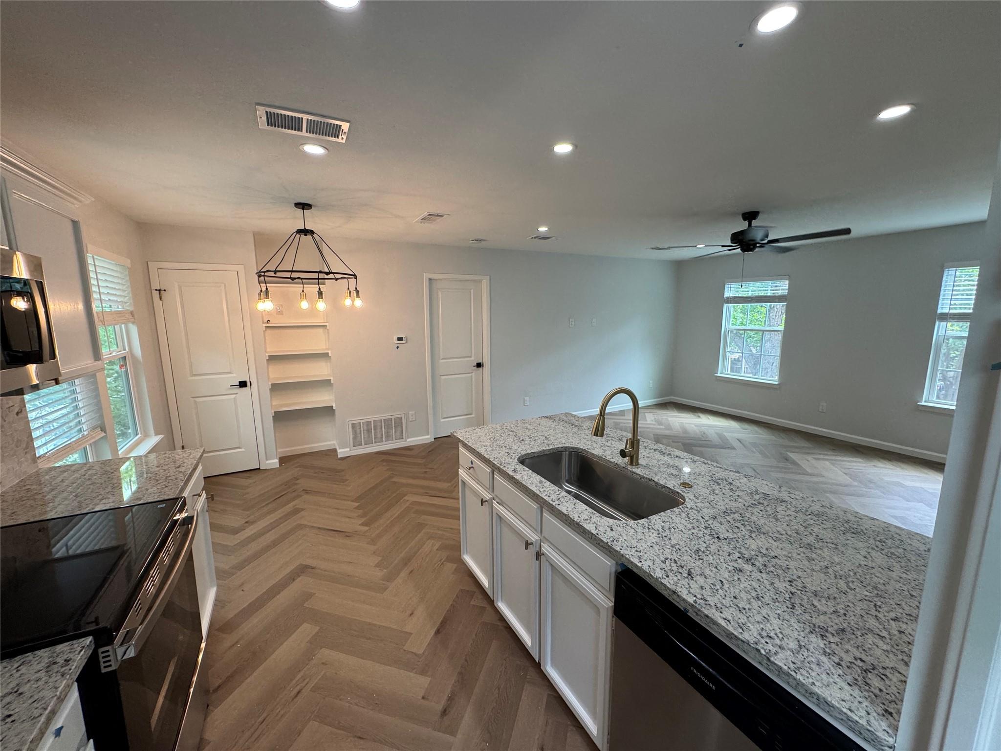 1604 W. 40th St # b, Austin, TX 78756