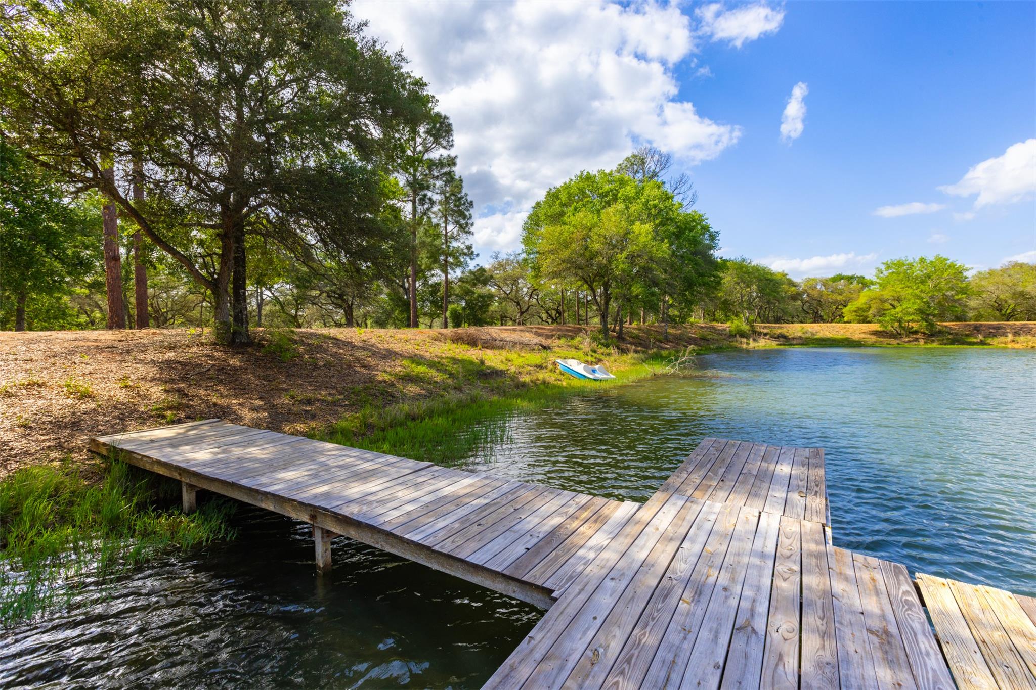 1106 N County Rd 255, Garwood, TX 77442