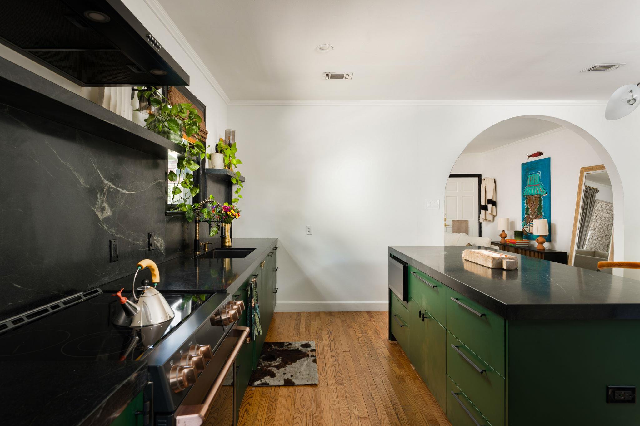 1704 Wethersfield Rd, Austin, TX 78703