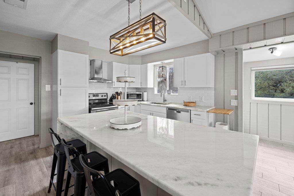 205 Beaver Cir, Horseshoe Bay, TX 78657