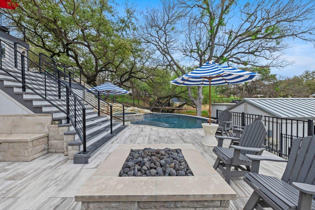 205 Beaver Cir, Horseshoe Bay, TX 78657