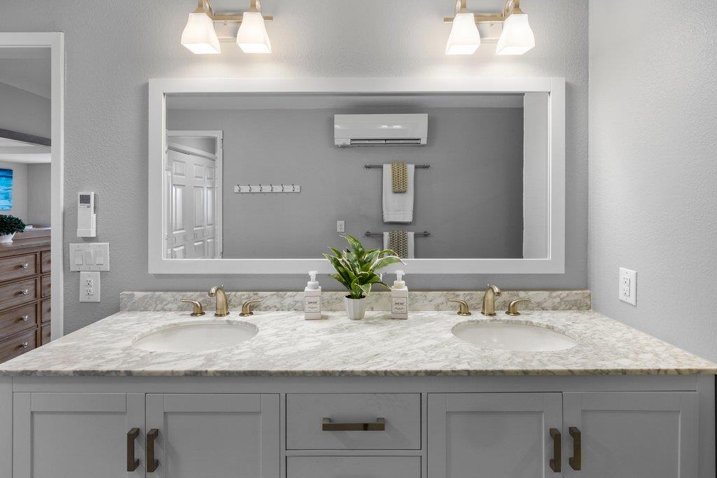 205 Beaver Cir, Horseshoe Bay, TX 78657