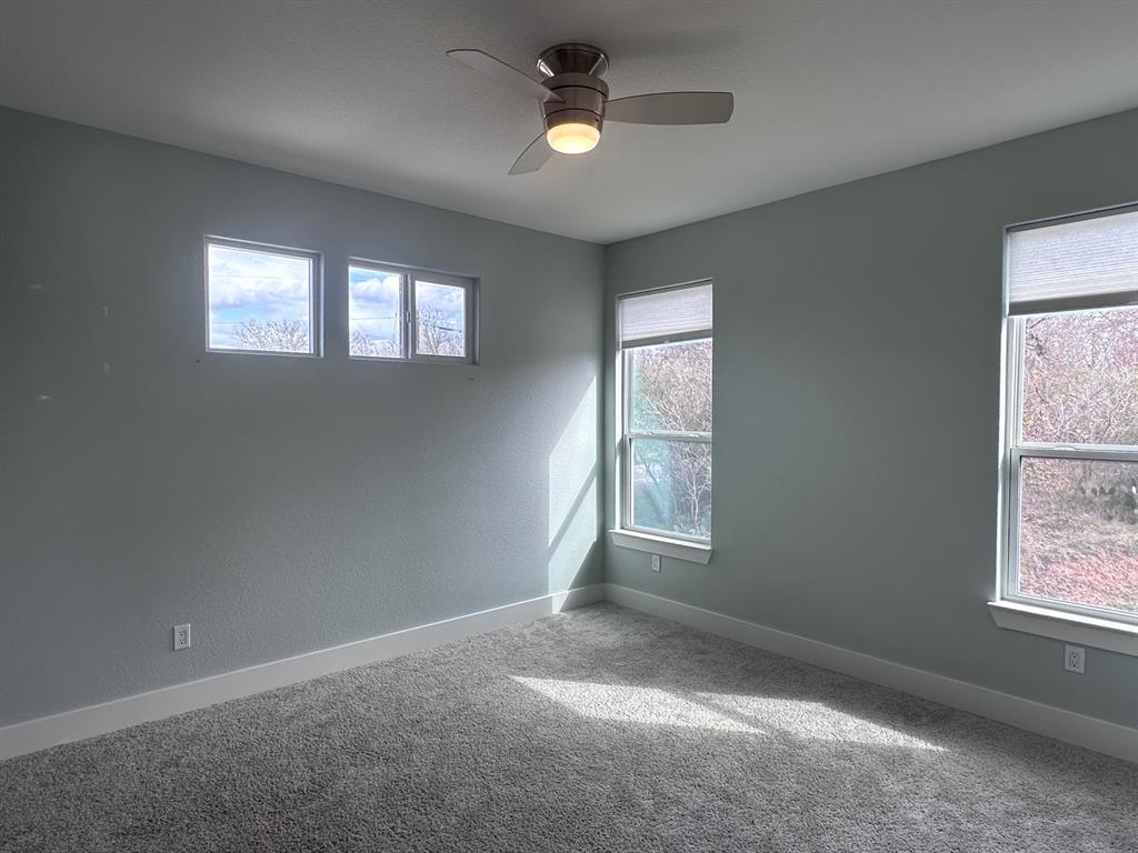 103 E Kikipua Ln, Bastrop, TX 78602