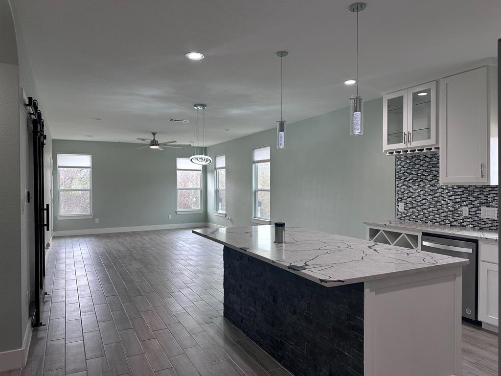 103 E Kikipua Ln, Bastrop, TX 78602