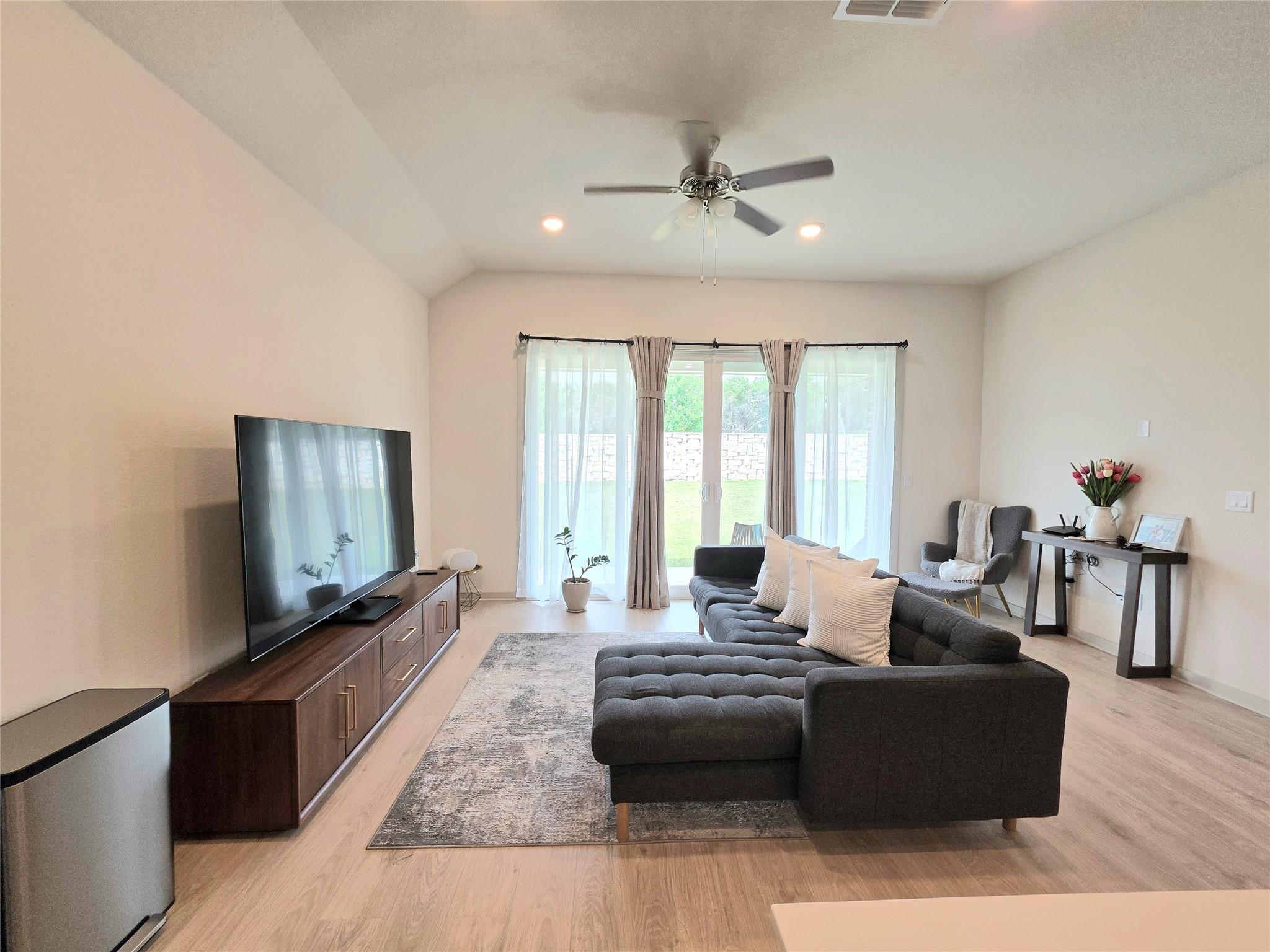 2041 Rosin Jaw Walk, Leander, TX 78641