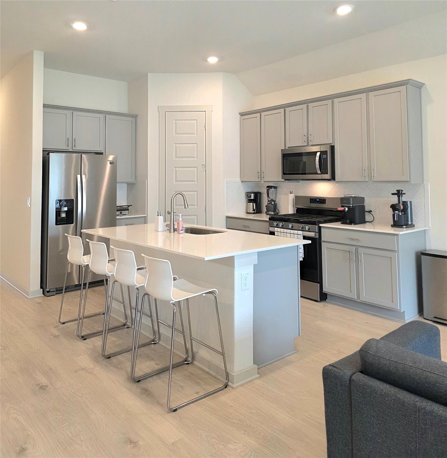 2041 Rosin Jaw Walk, Leander, TX 78641