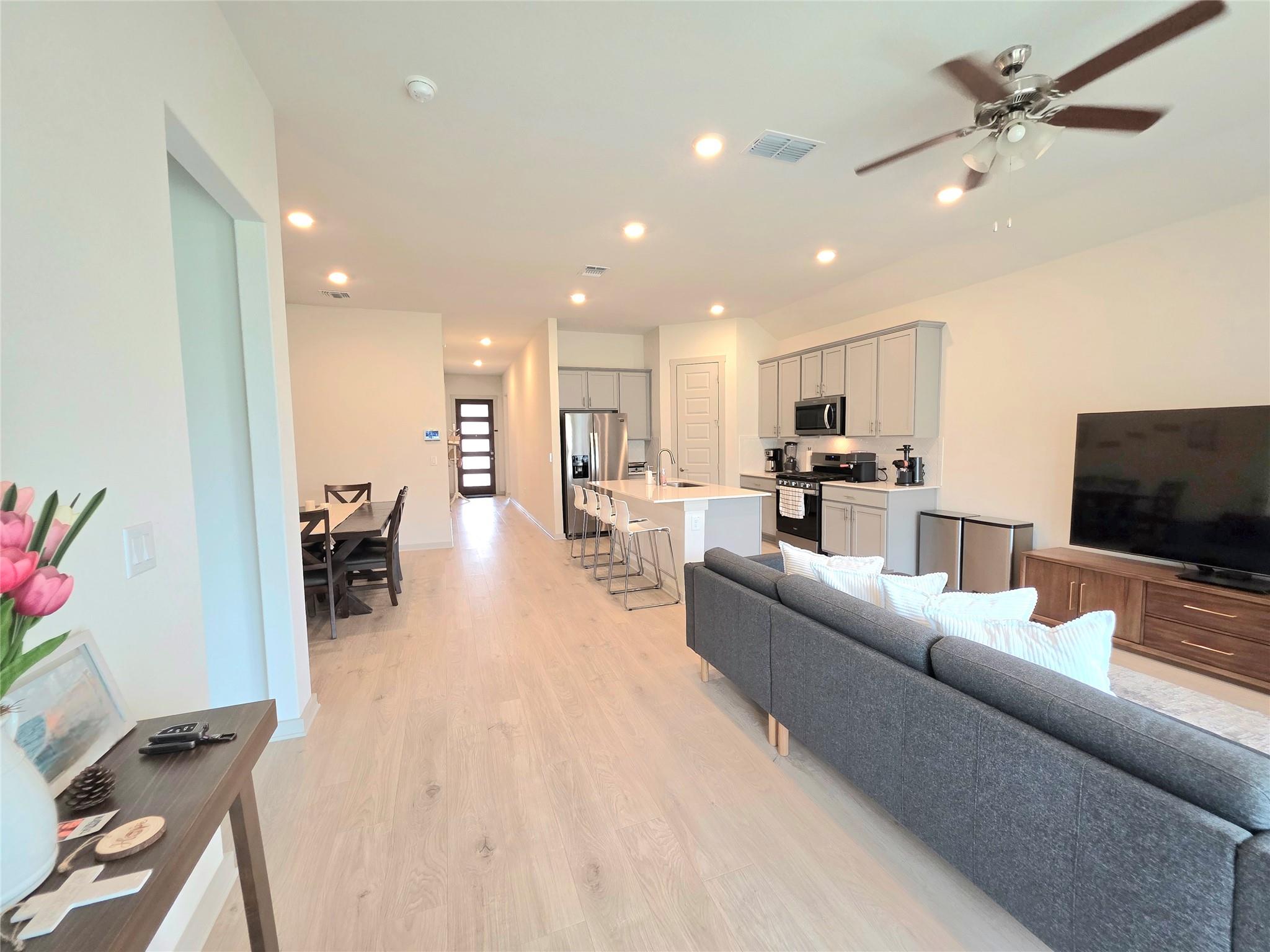 2041 Rosin Jaw Walk, Leander, TX 78641