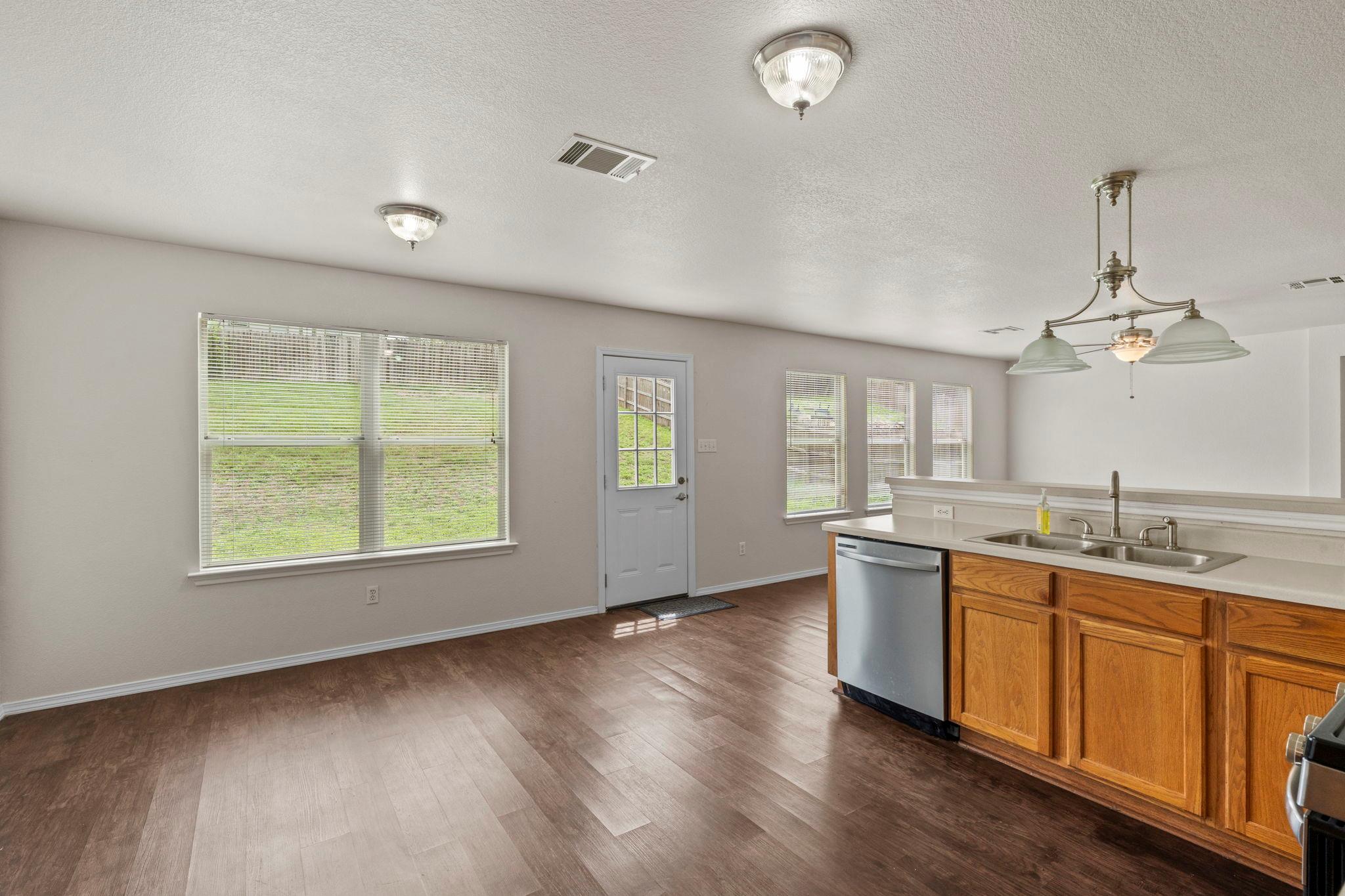 208 Dandelion Loop, Kyle, TX 78640