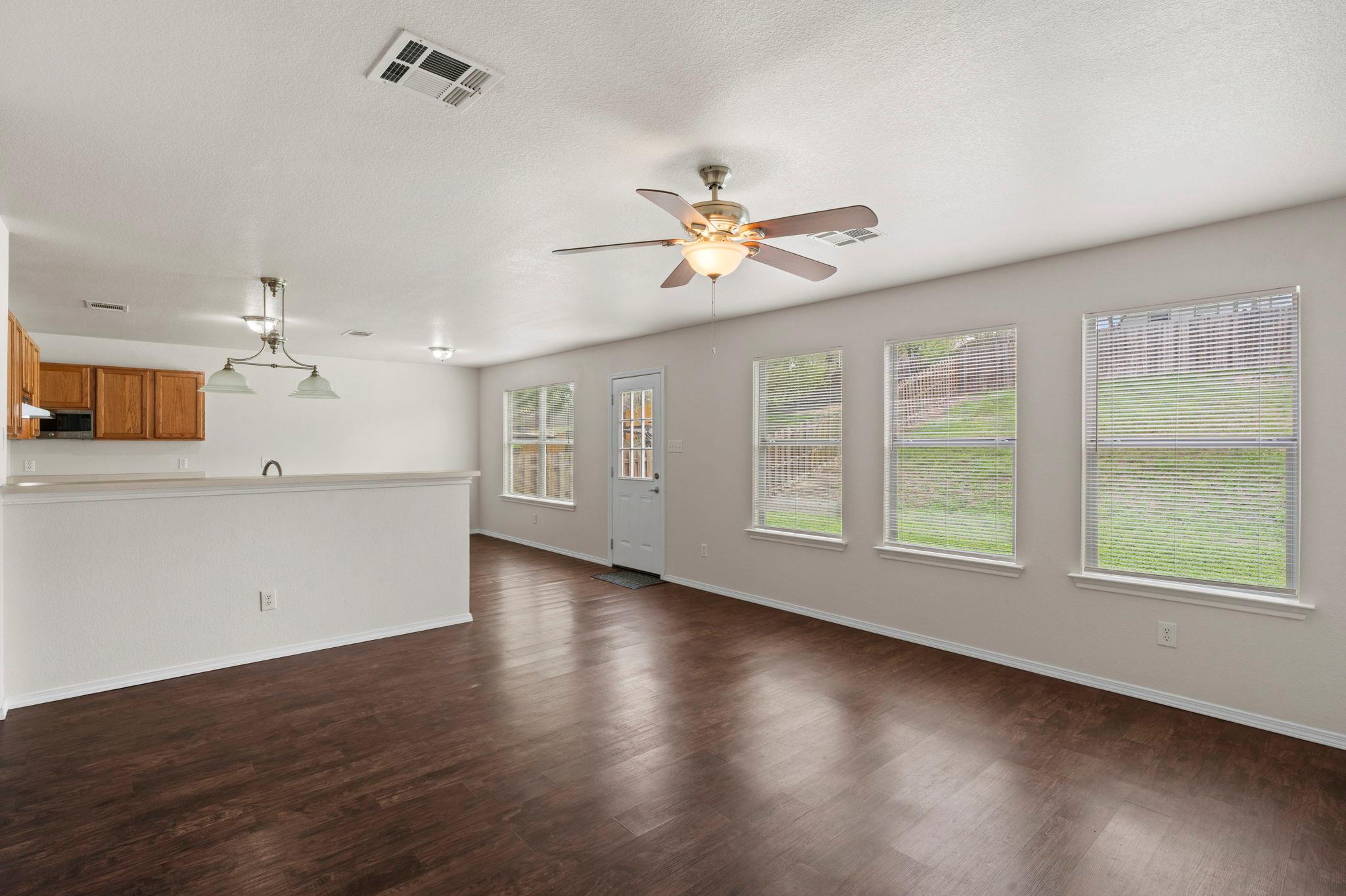 208 Dandelion Loop, Kyle, TX 78640