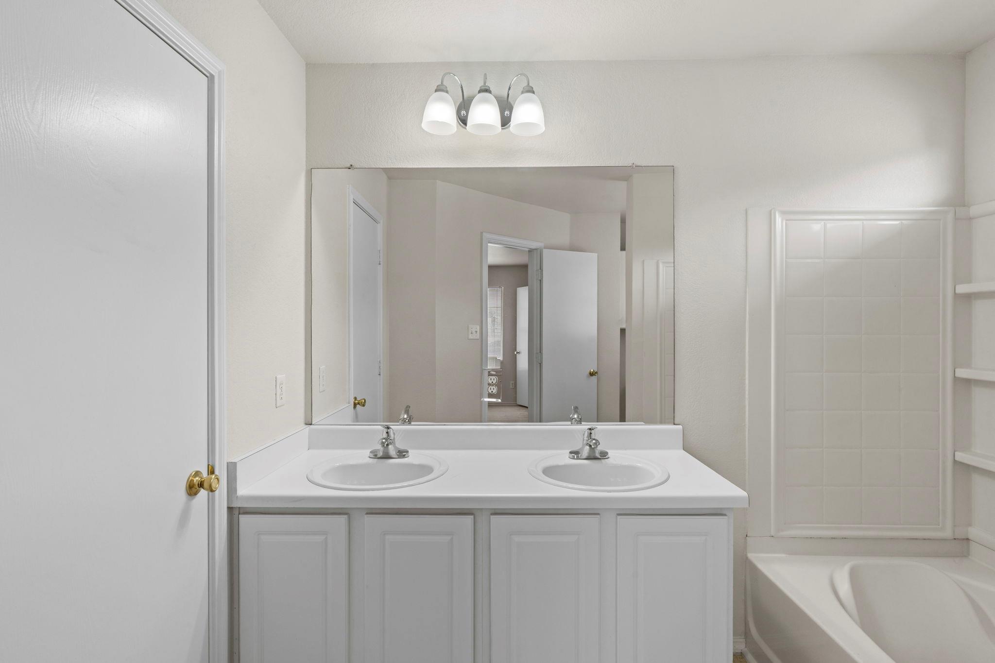 208 Dandelion Loop, Kyle, TX 78640