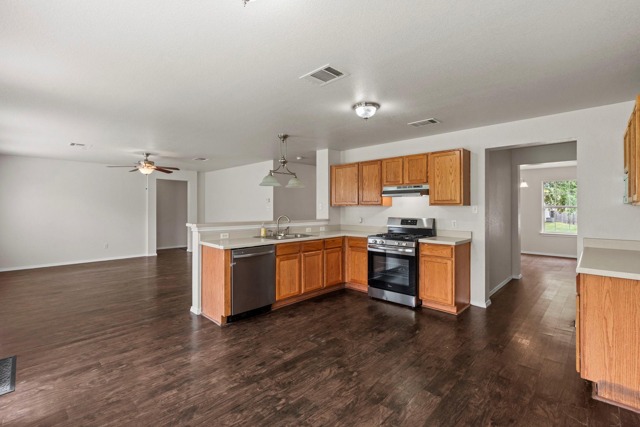 208 Dandelion Loop, Kyle, TX 78640