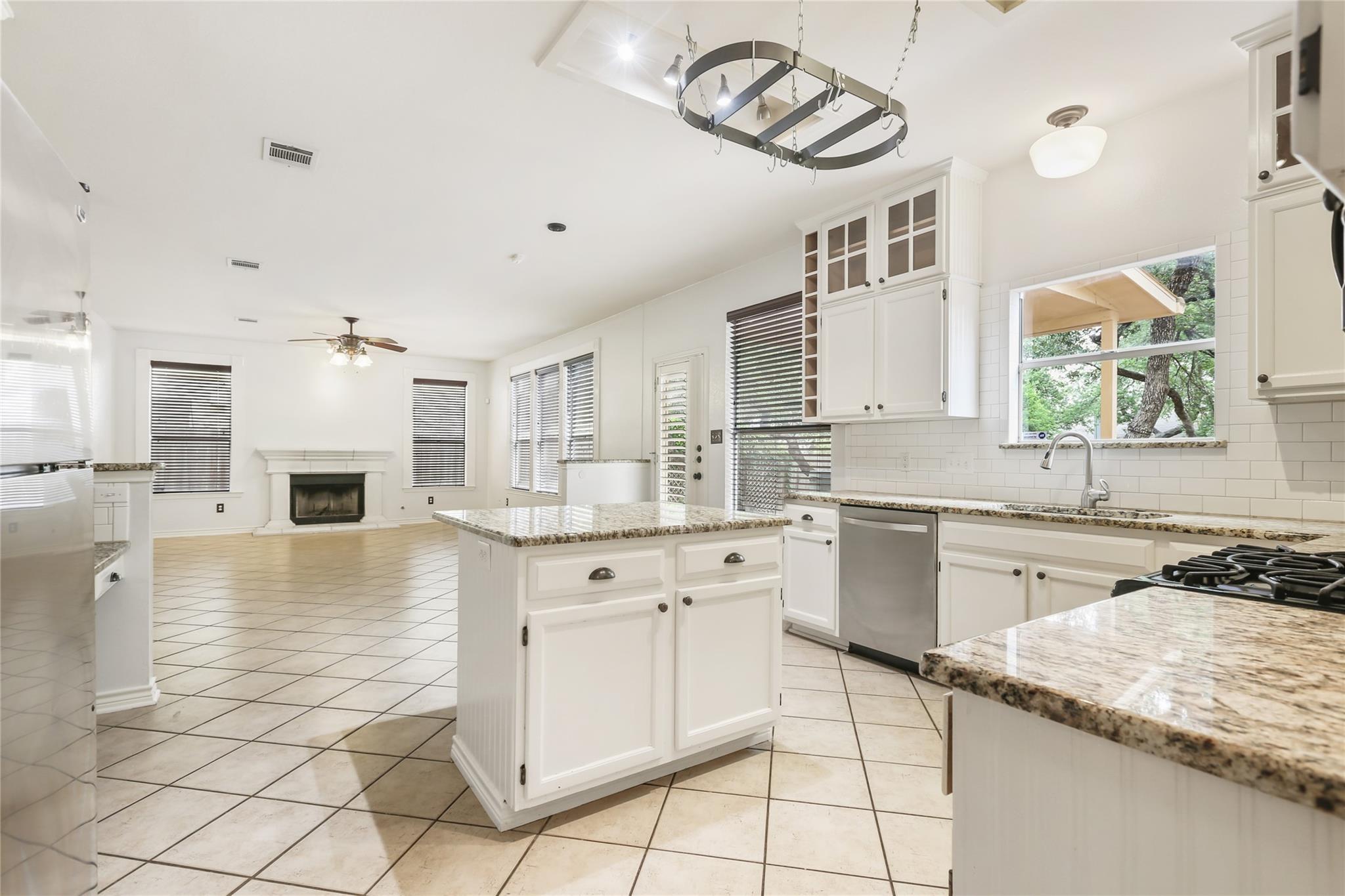 2604 Stenson Dr, Cedar Park, TX 78613