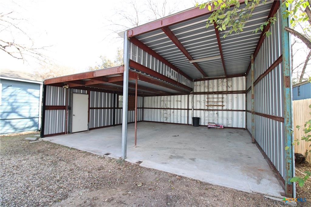 1001 E Main St, Little River Academy, TX 76554