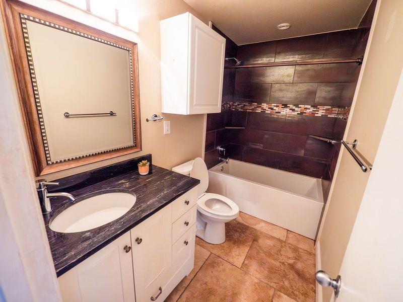 2303 Eastside Dr # 209, Austin, TX 78704