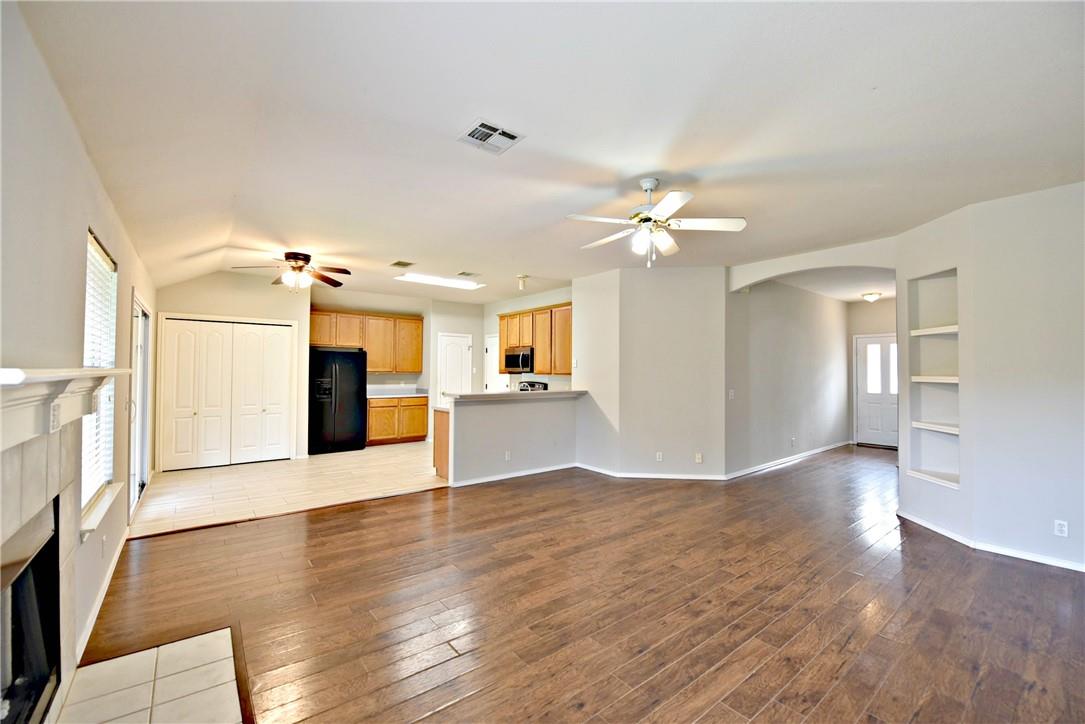 1003 N Riviera Cir, Cedar Park, TX 78613