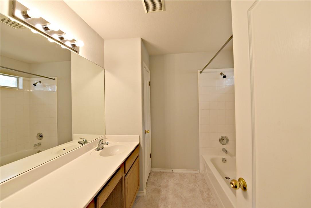 1003 N Riviera Cir, Cedar Park, TX 78613