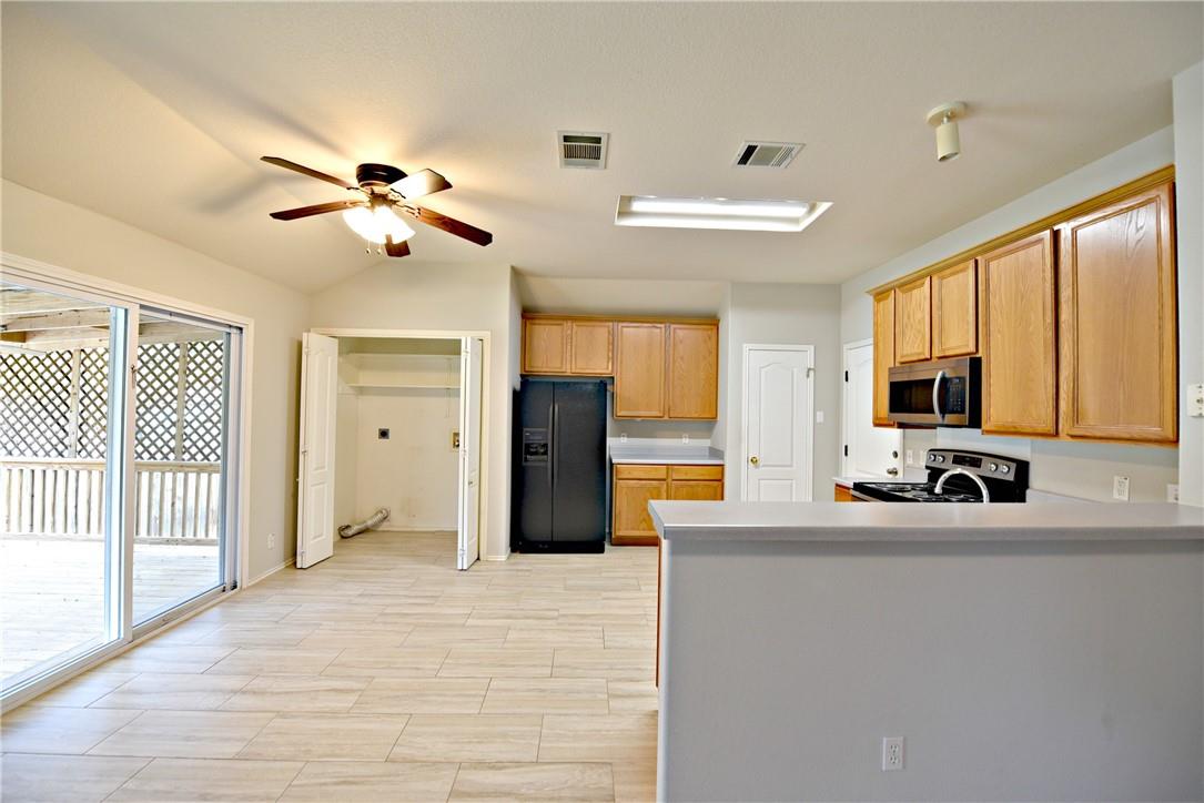 1003 N Riviera Cir, Cedar Park, TX 78613