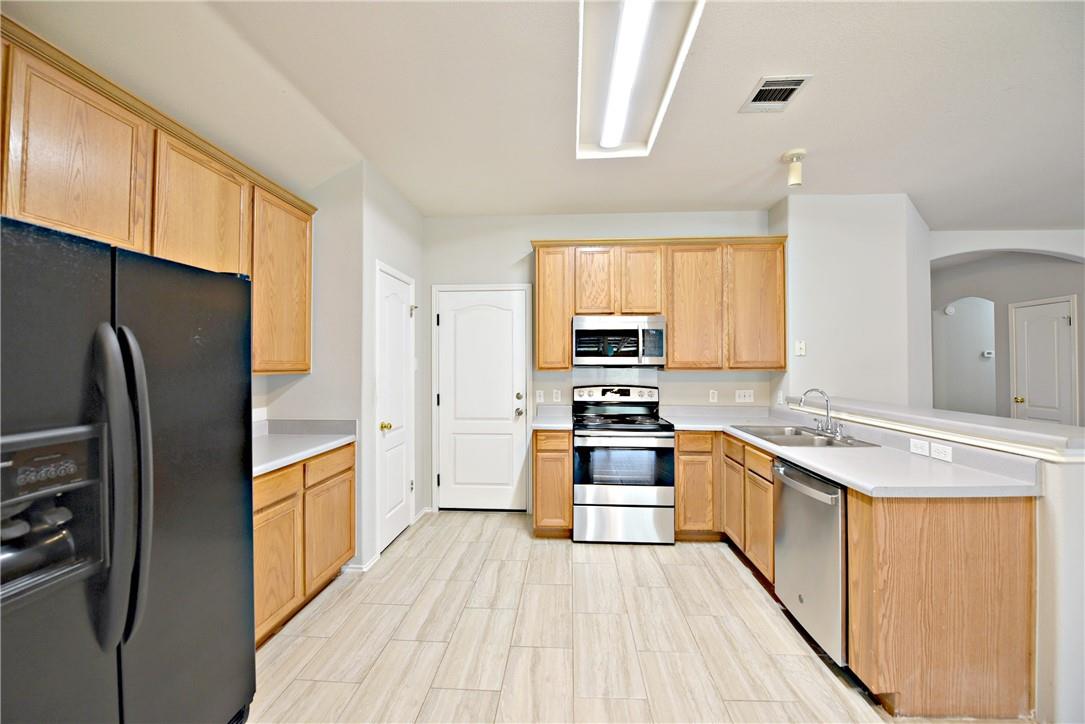 1003 N Riviera Cir, Cedar Park, TX 78613