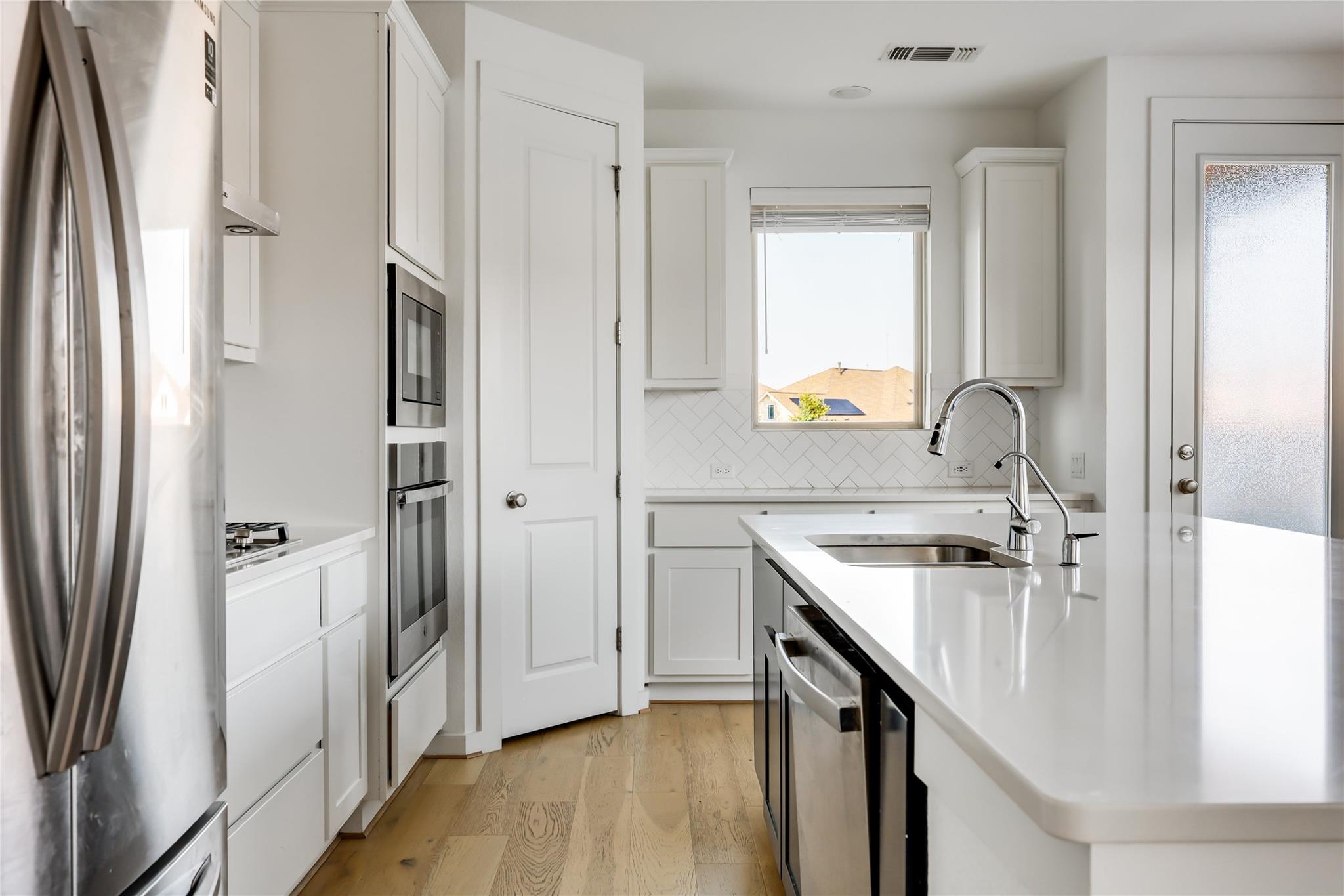 100 Rangel Dr, Liberty Hill, TX 78642