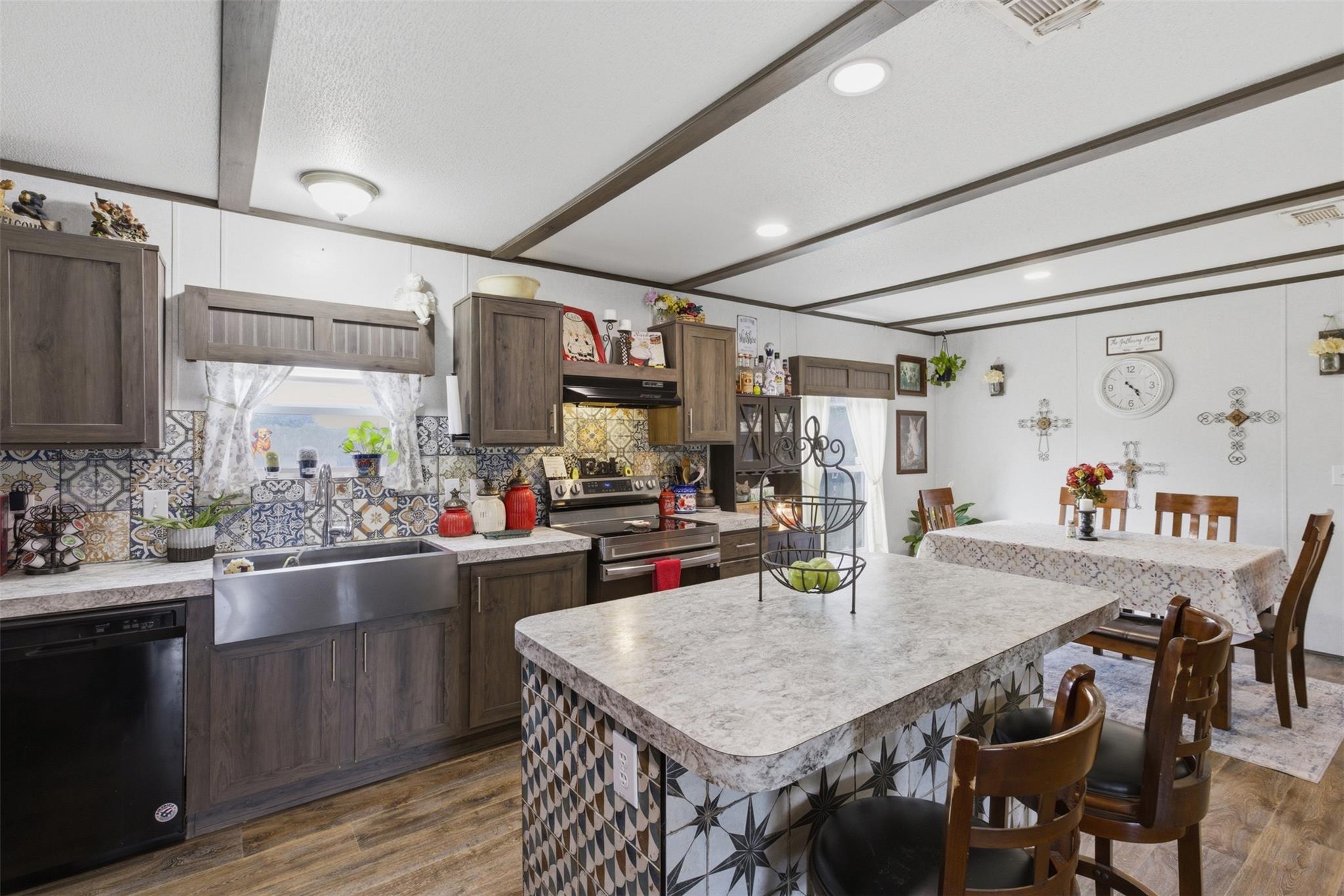 612 Lilac Way, Kyle, TX 78640