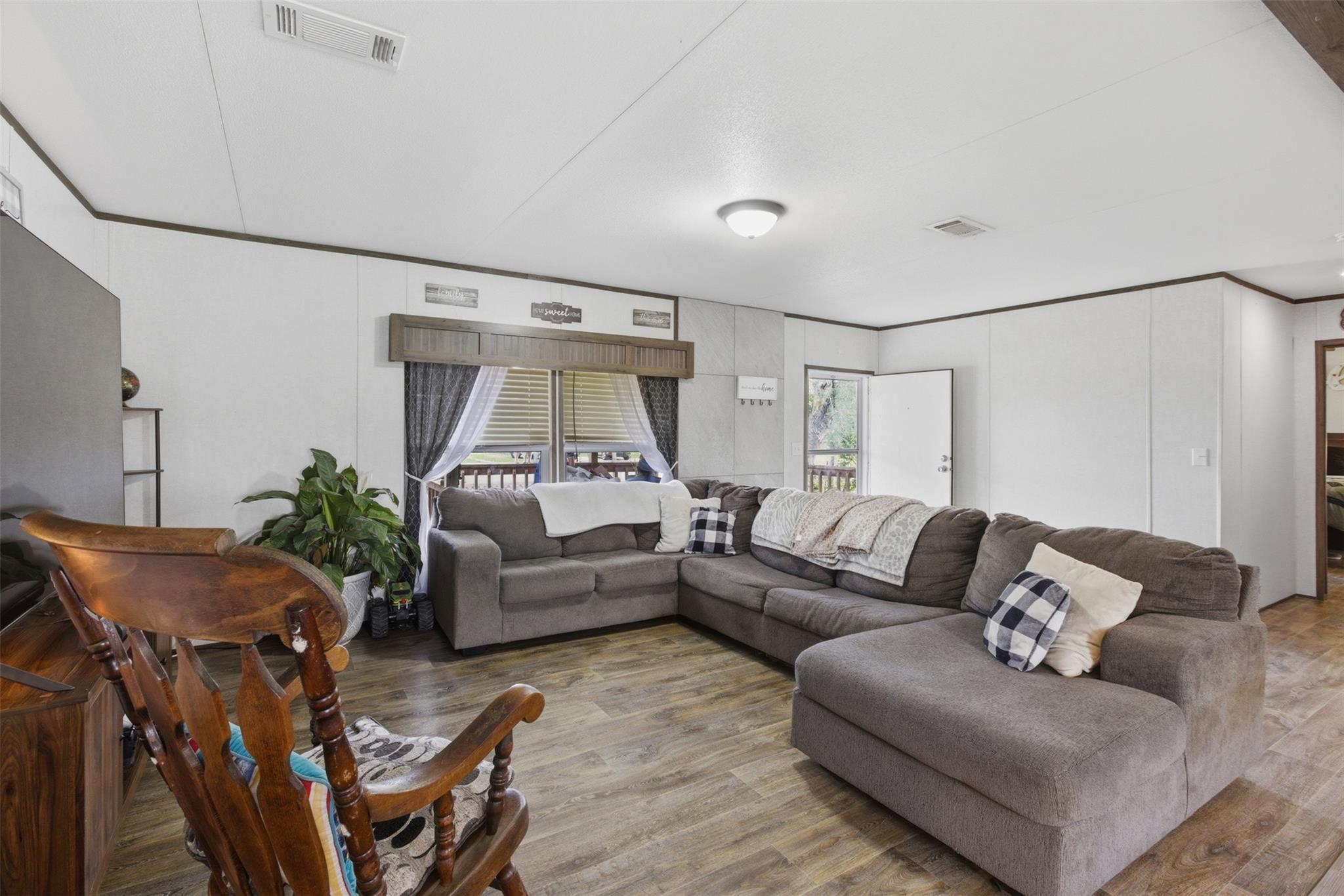 612 Lilac Way, Kyle, TX 78640