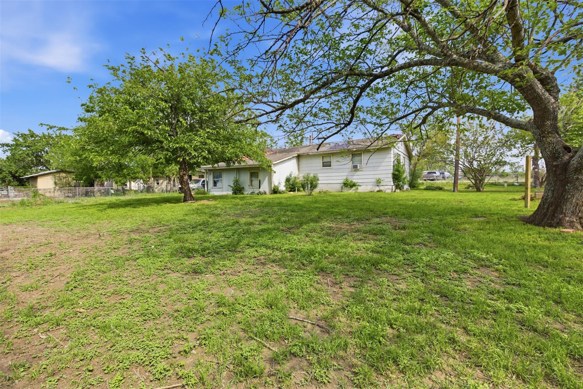 612 Lilac Way, Kyle, TX 78640