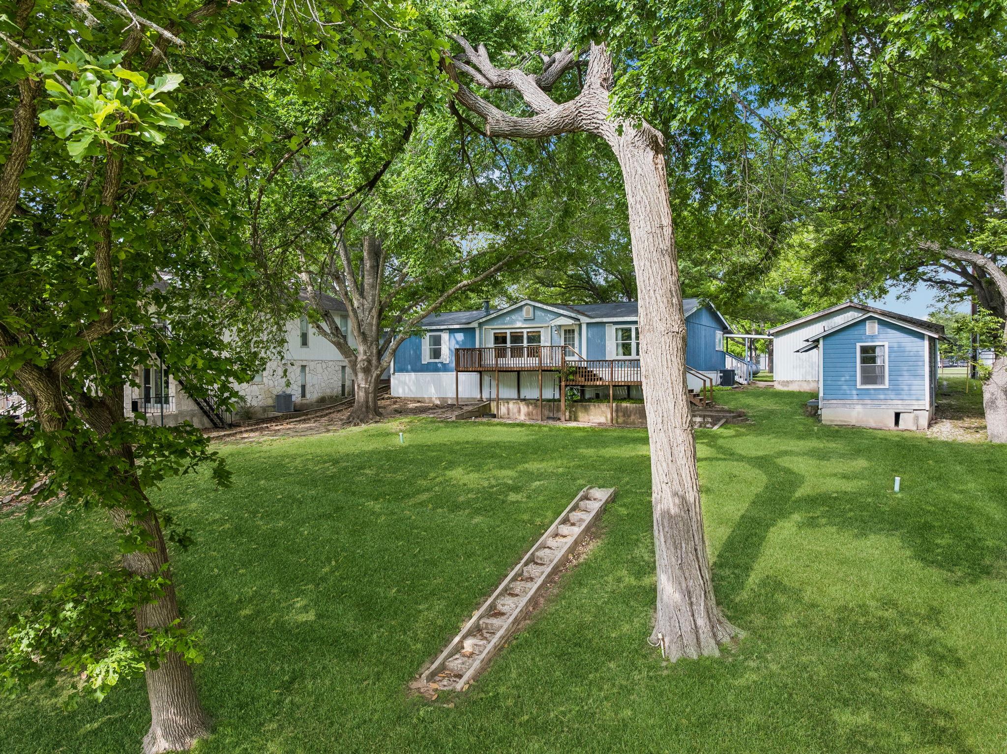 360 Shangrila Ln, New Braunfels, TX 78130