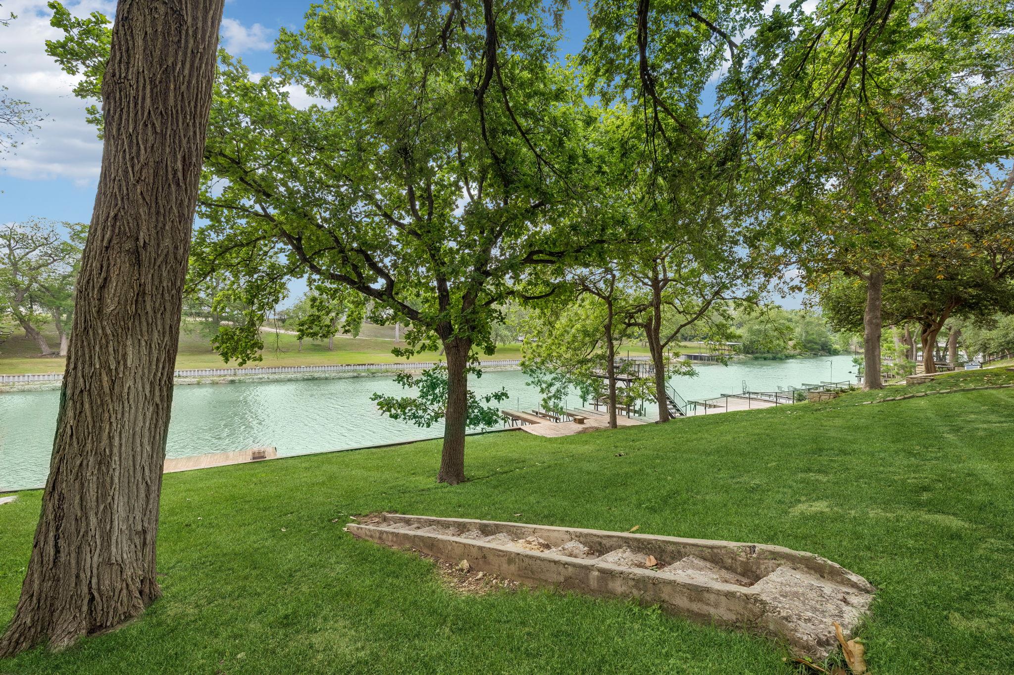 360 Shangrila Ln, New Braunfels, TX 78130