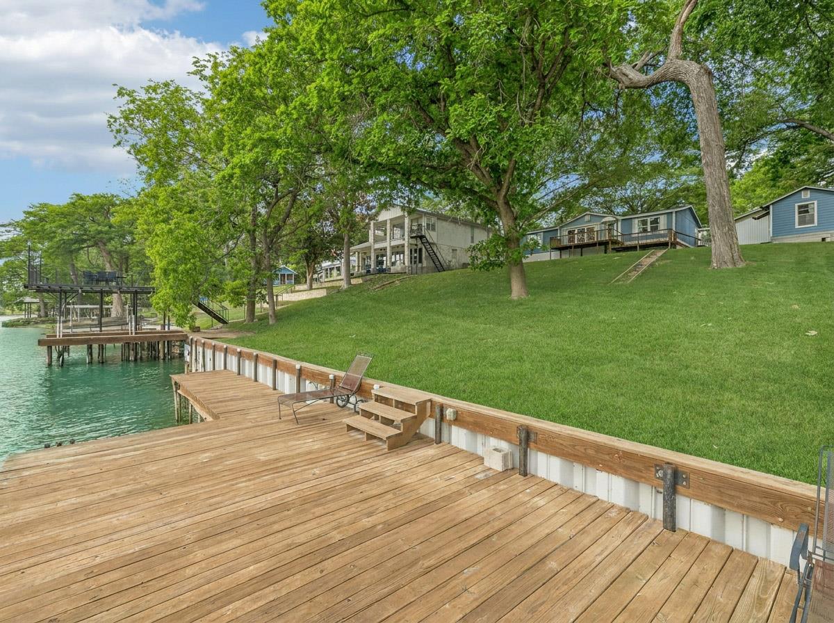 360 Shangrila Ln, New Braunfels, TX 78130