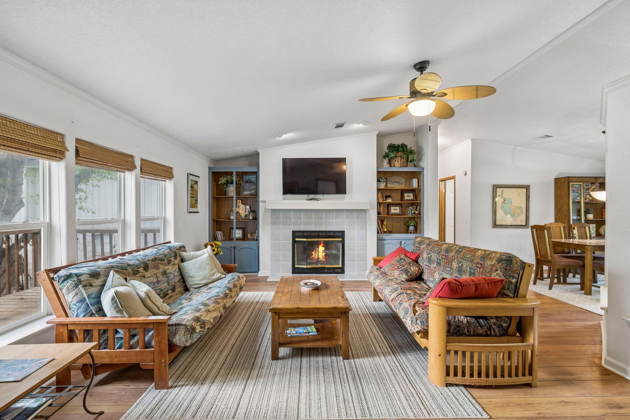 360 Shangrila Ln, New Braunfels, TX 78130