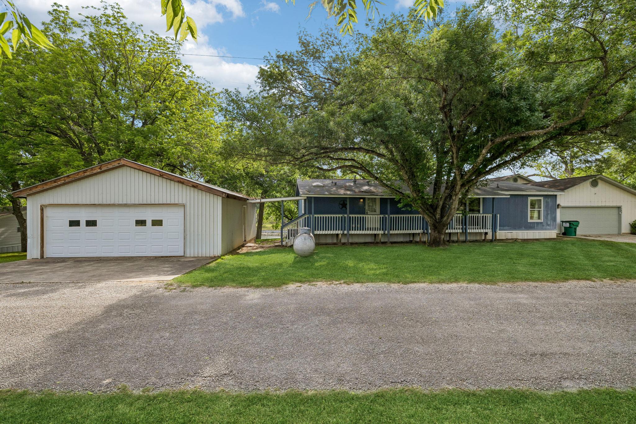 360 Shangrila Ln, New Braunfels, TX 78130