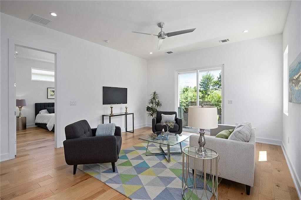 6321 Keegans Dr, Austin, TX 78724