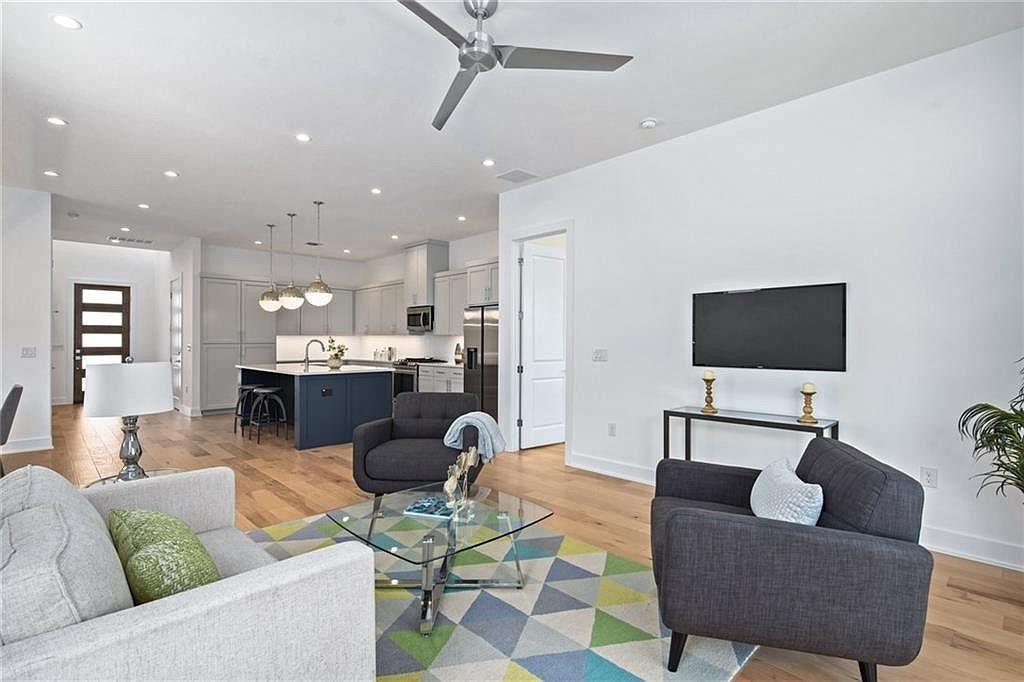 6321 Keegans Dr, Austin, TX 78724