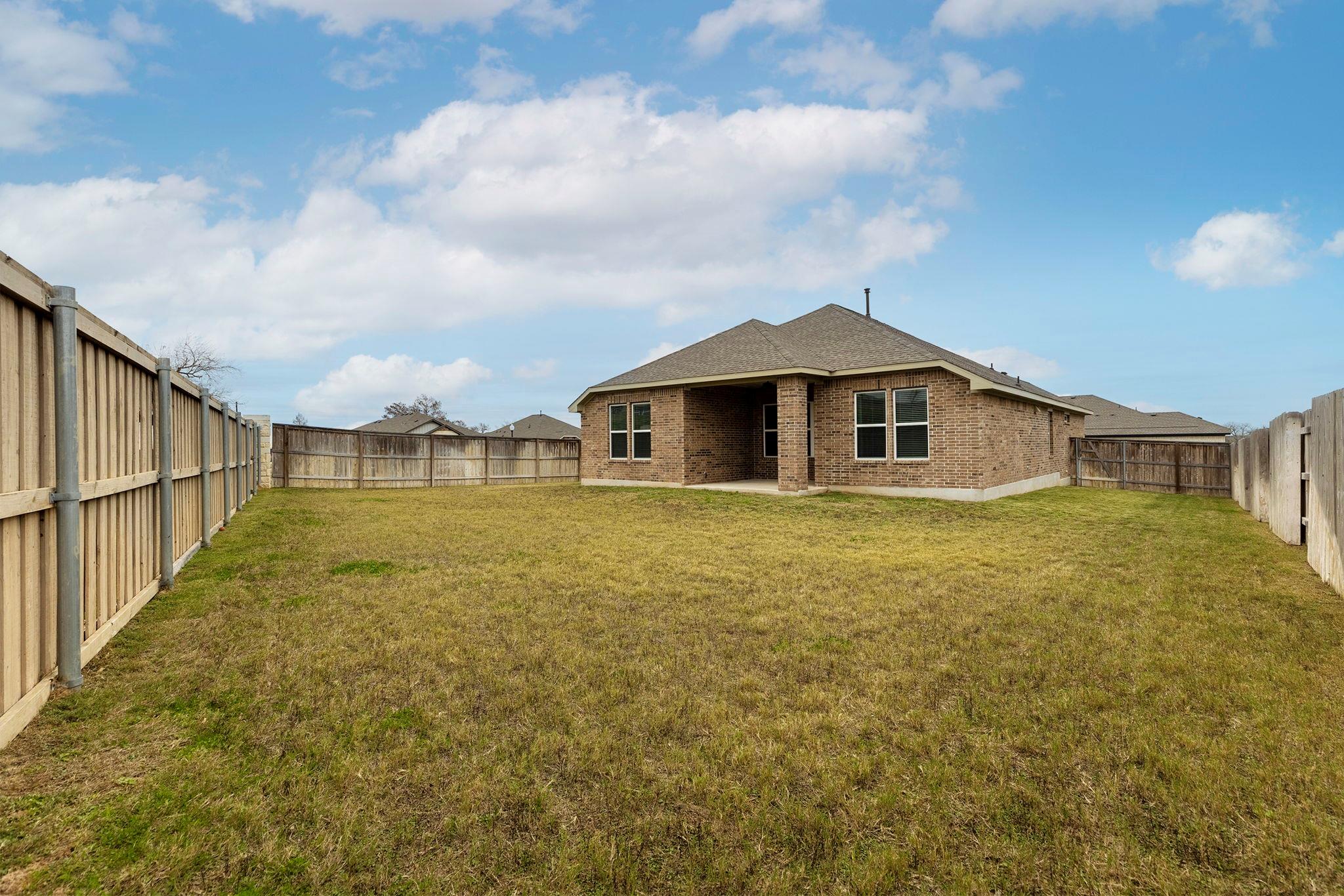 116 Joseph Hawkins Ln, Bastrop, TX 78602