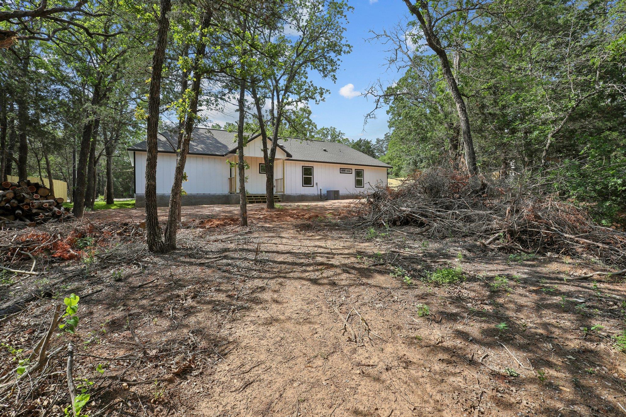 210 Flint Ridge St, Bastrop, TX 78602