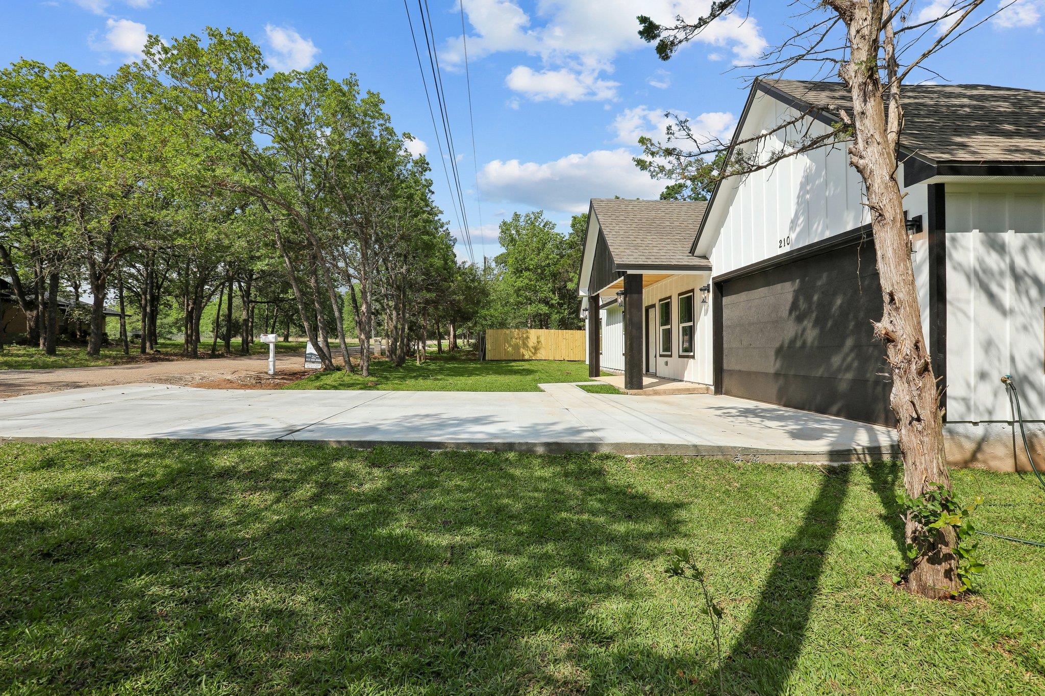210 Flint Ridge St, Bastrop, TX 78602
