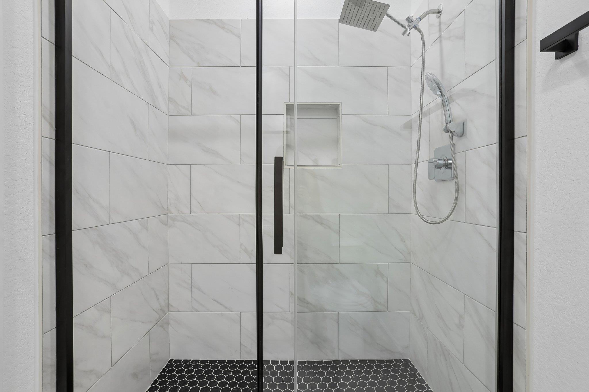 210 Flint Ridge St, Bastrop, TX 78602