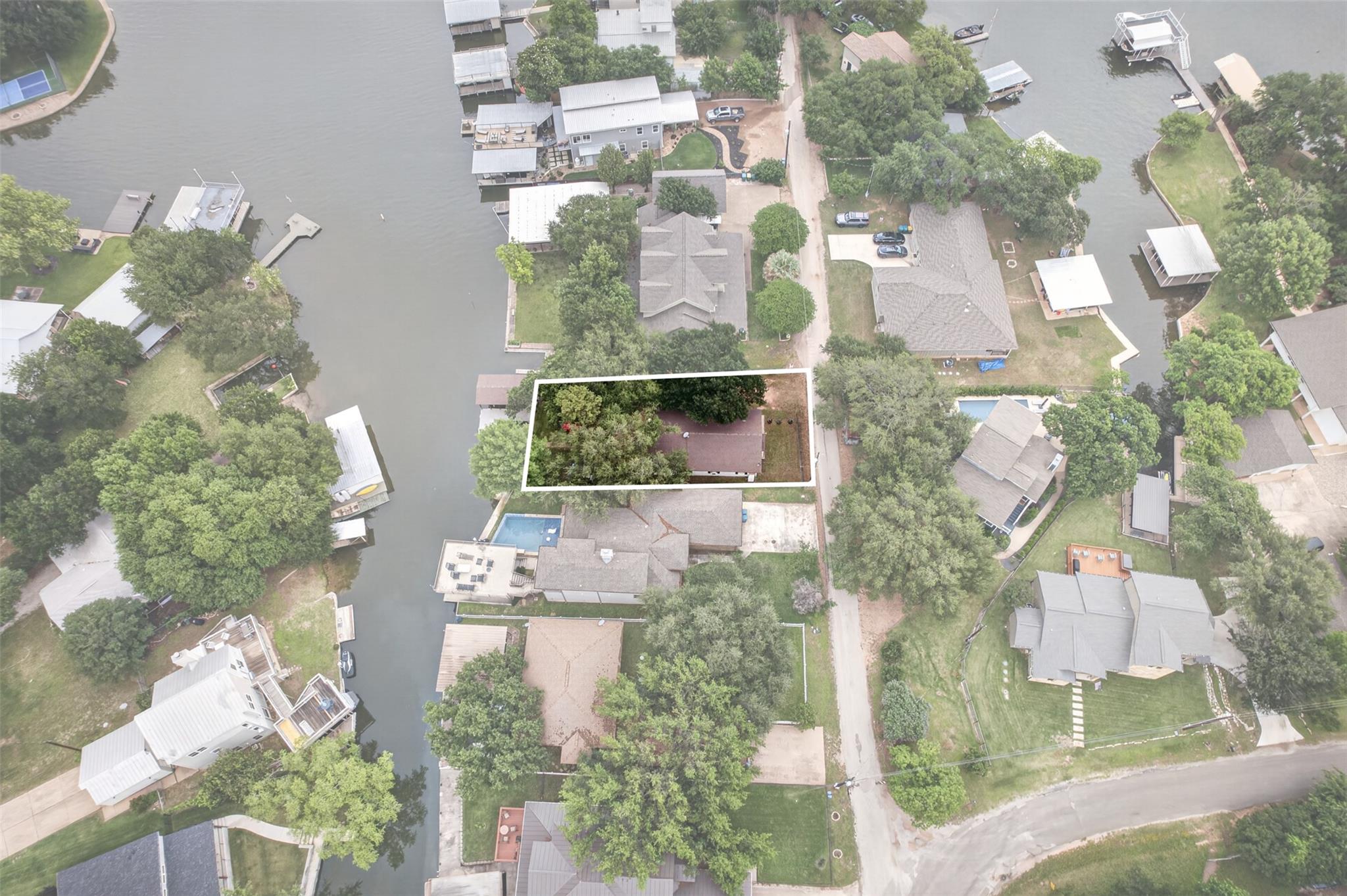 405 Robin Hood Ln, Granite Shoals, TX 78654