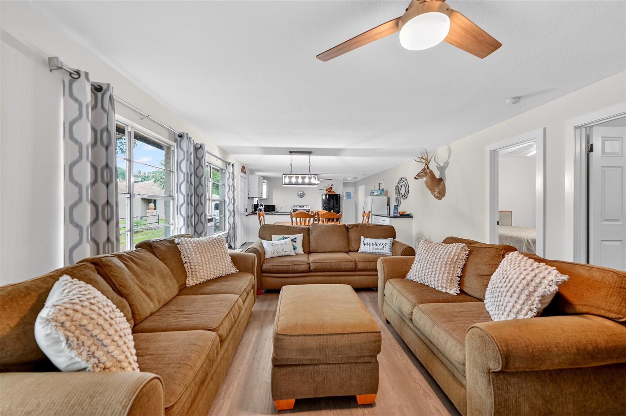 405 Robin Hood Ln, Granite Shoals, TX 78654