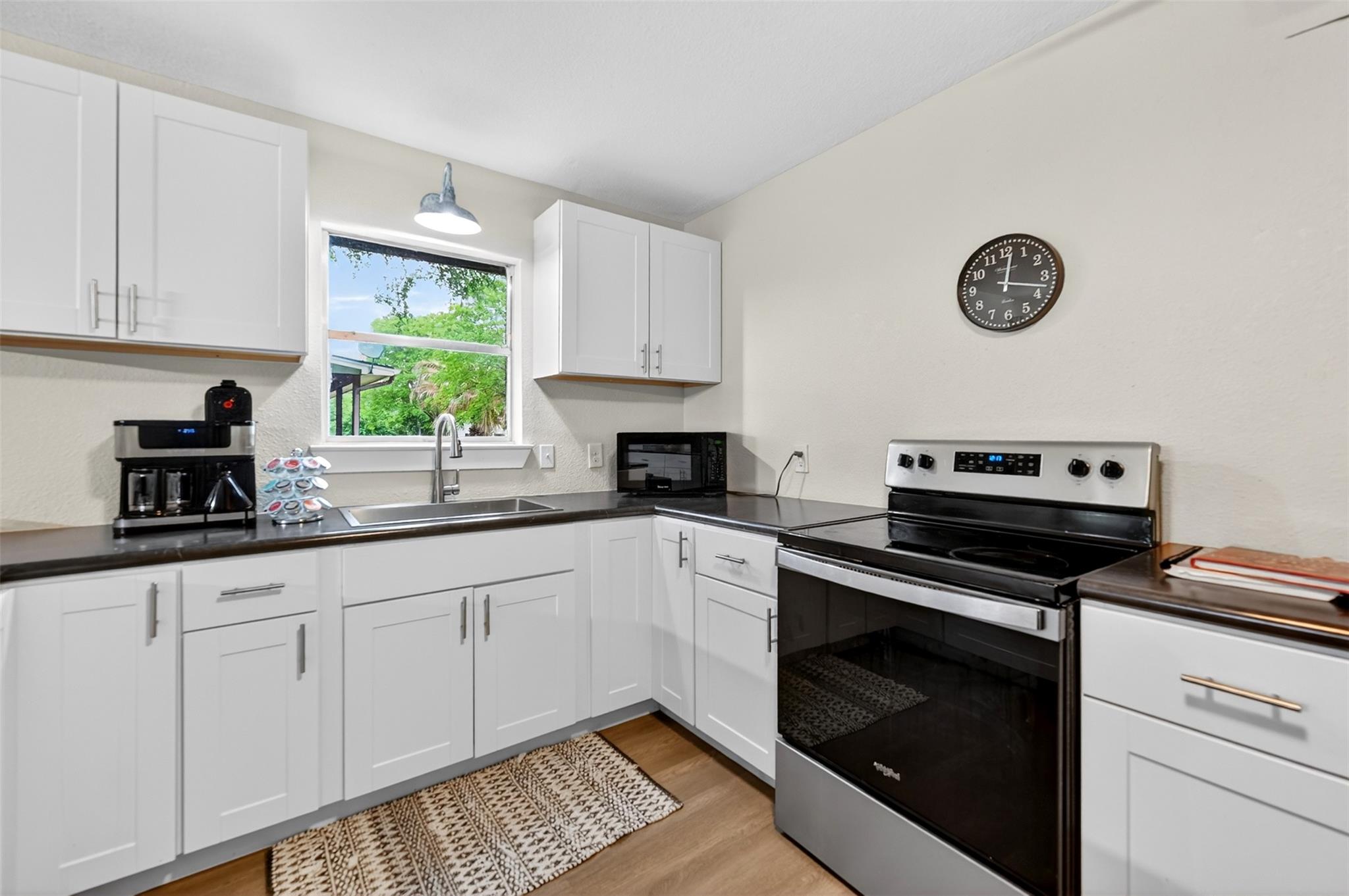 405 Robin Hood Ln, Granite Shoals, TX 78654