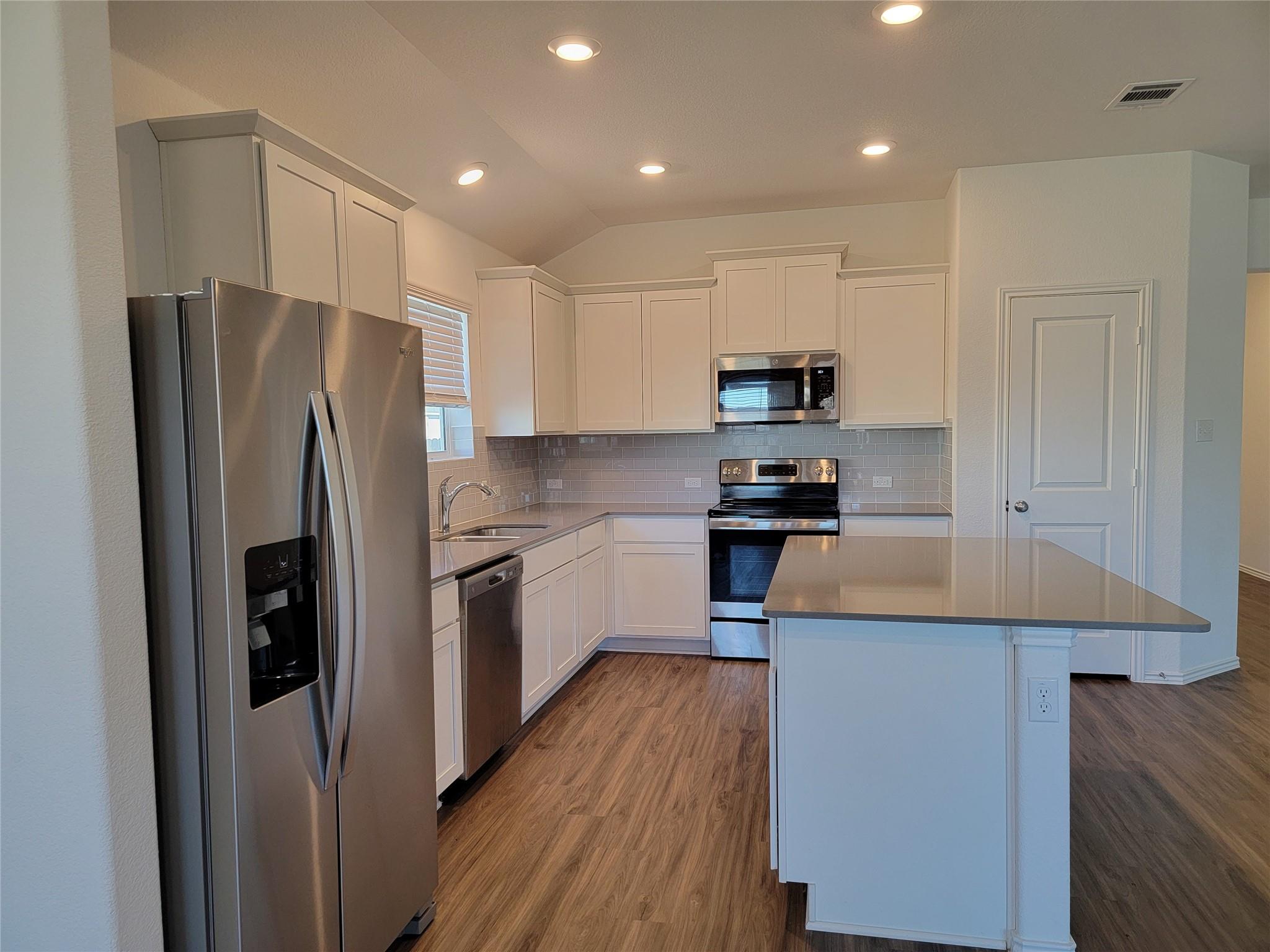 105 Ulmus St, Hutto, TX 78634