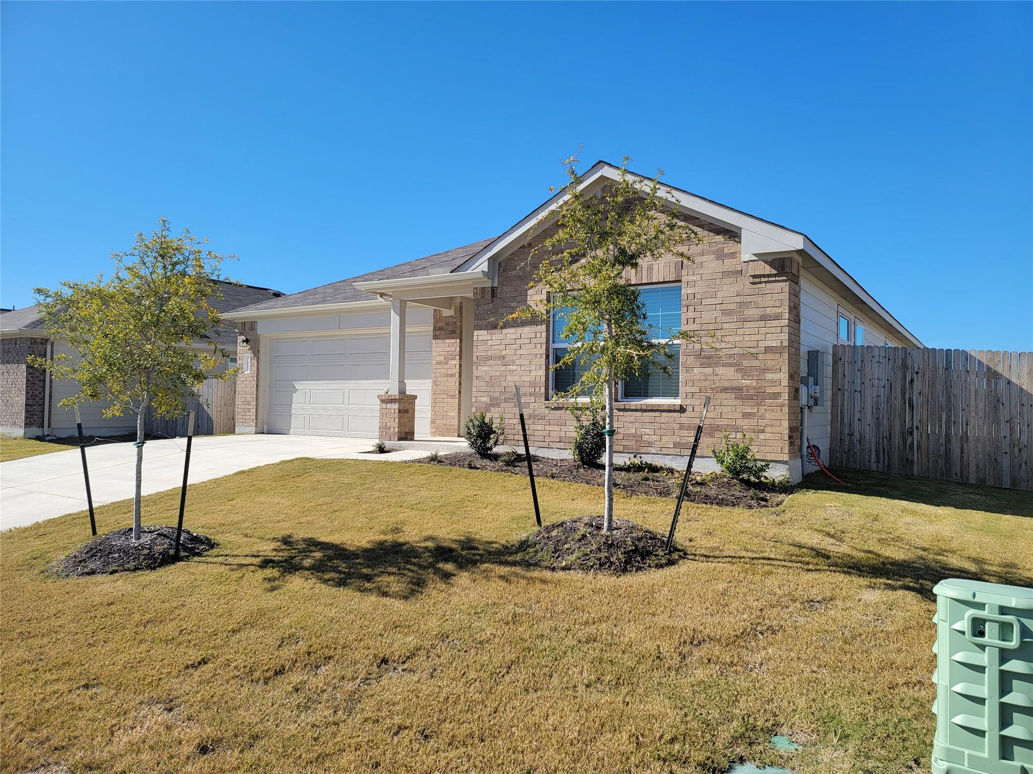 105 Ulmus St, Hutto, TX 78634