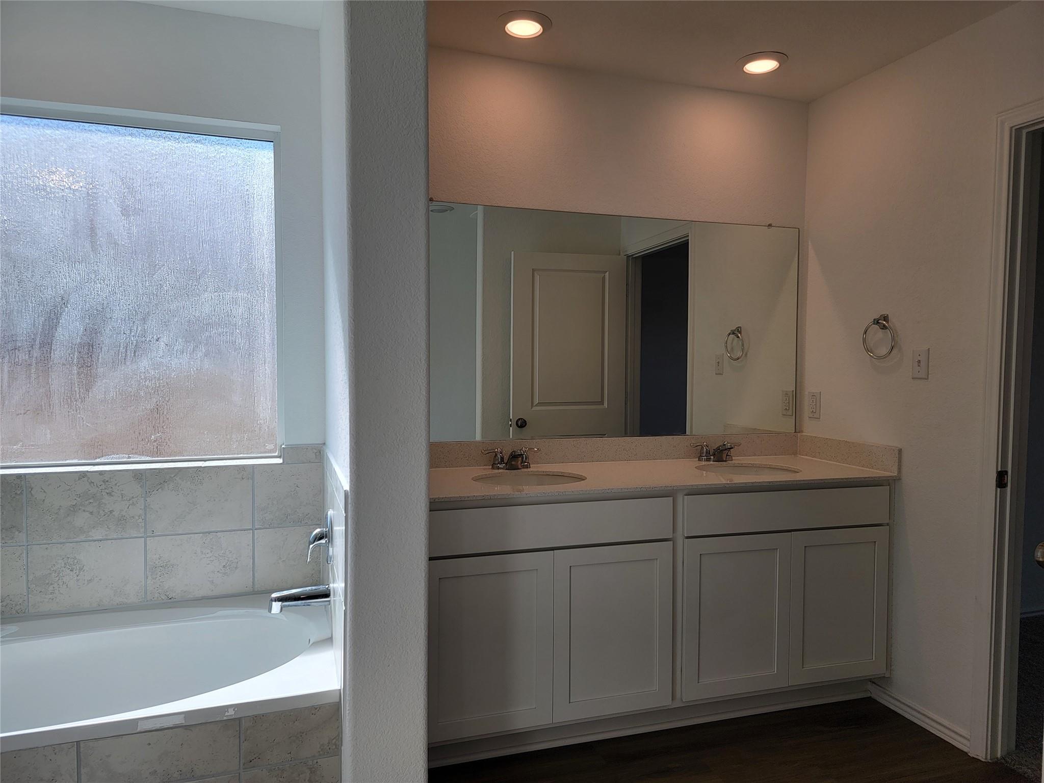 105 Ulmus St, Hutto, TX 78634