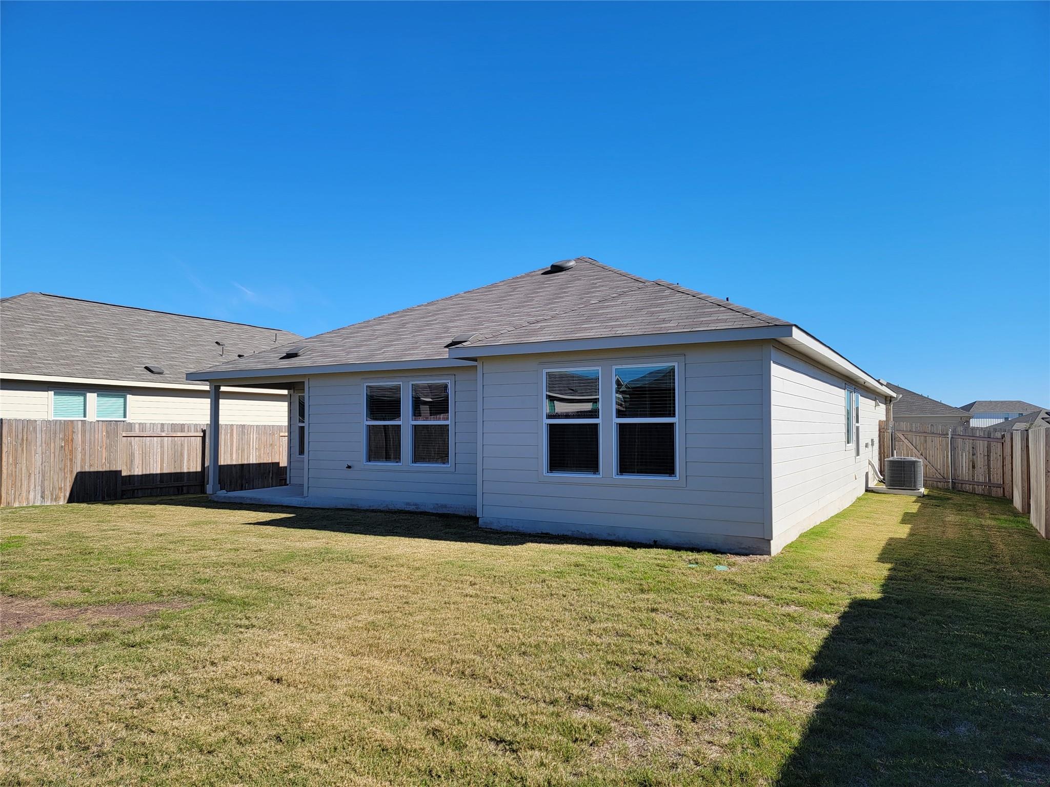 105 Ulmus St, Hutto, TX 78634